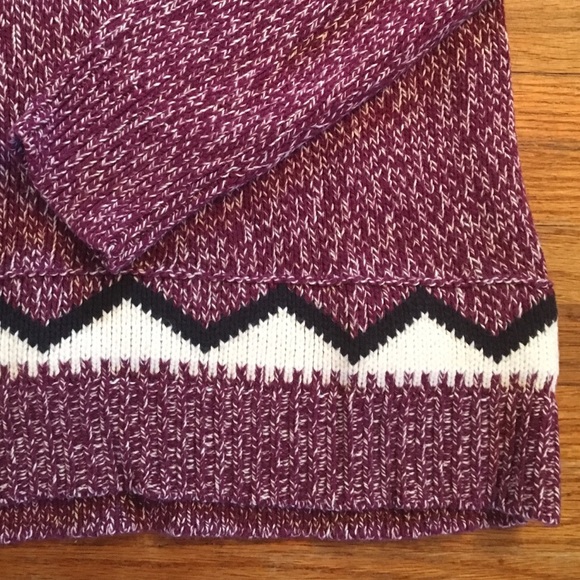 Old Navy Purple Knit Sweater - Size Large - NWT - Picture 7 of 7